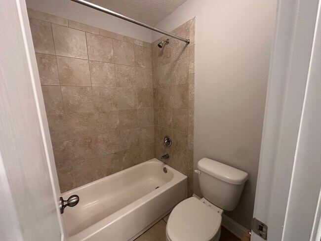 Building Photo - Large Home at Work Golf Village