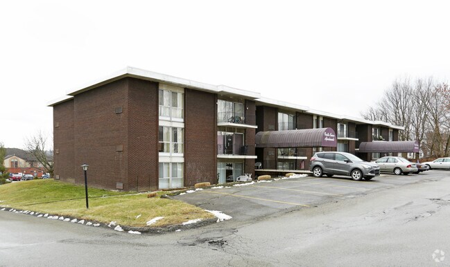 Primary Photo - Castle Tower Apartments