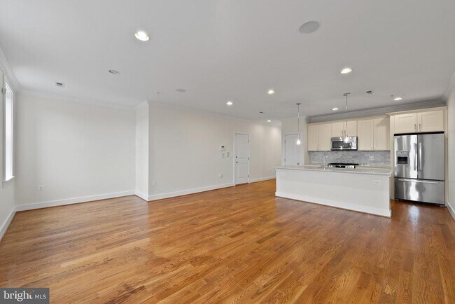 Building Photo - 1228 I St NE