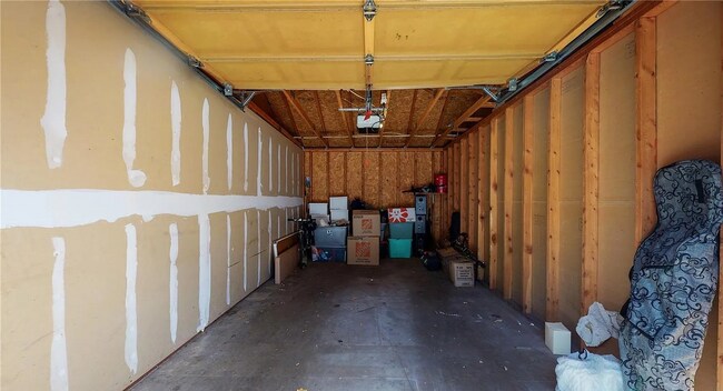 Building Photo - "Charming 1-Bedroom Condo with Mountain Views & Pool in Prime Boulder Location!"