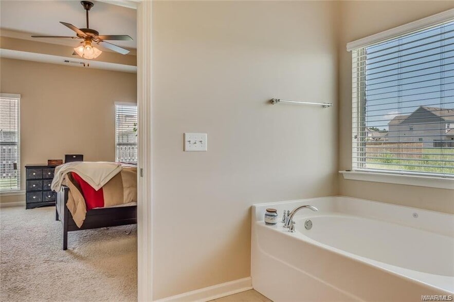 Building Photo - 9319 Concord Park Dr