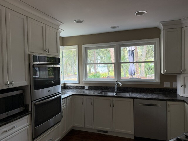 Building Photo - Amazing Four Bedroom Home Located Close to Alljoy Beach in Bluffton!
