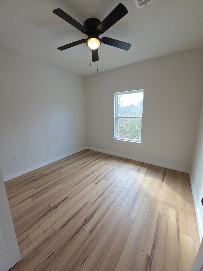 Building Photo - 1529 N 2nd St