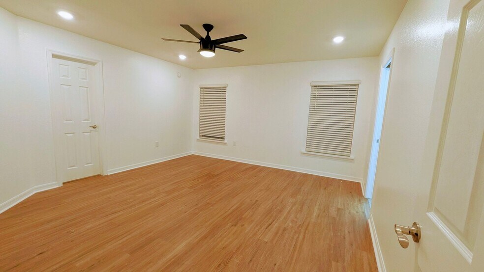 Building Photo - 6337 Gardner Dr