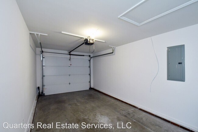 Building Photo - 3 br, 2 bath House - 2493 Somerset Place Dr.