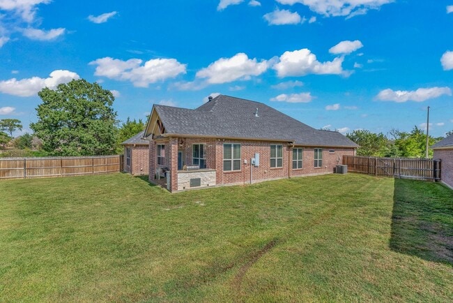 Building Photo - Available August 2026! Beautiful home in the Carters Crossing subdivision!