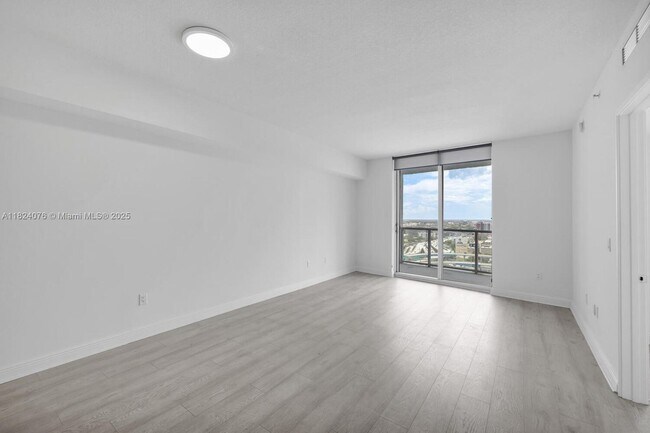 Building Photo - 185 SW 7th St