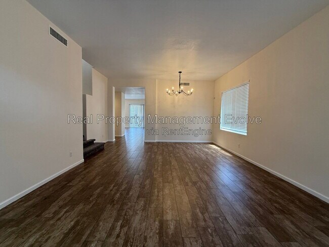Building Photo - 1234 W Remington Dr