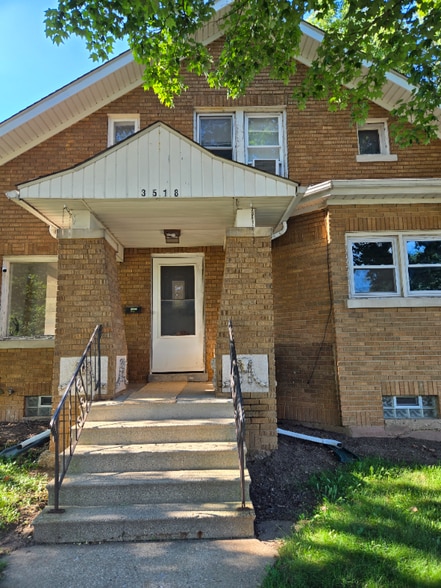 Primary Photo - 3518 57th St