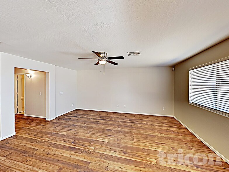 Building Photo - 37938 N Amy Ln