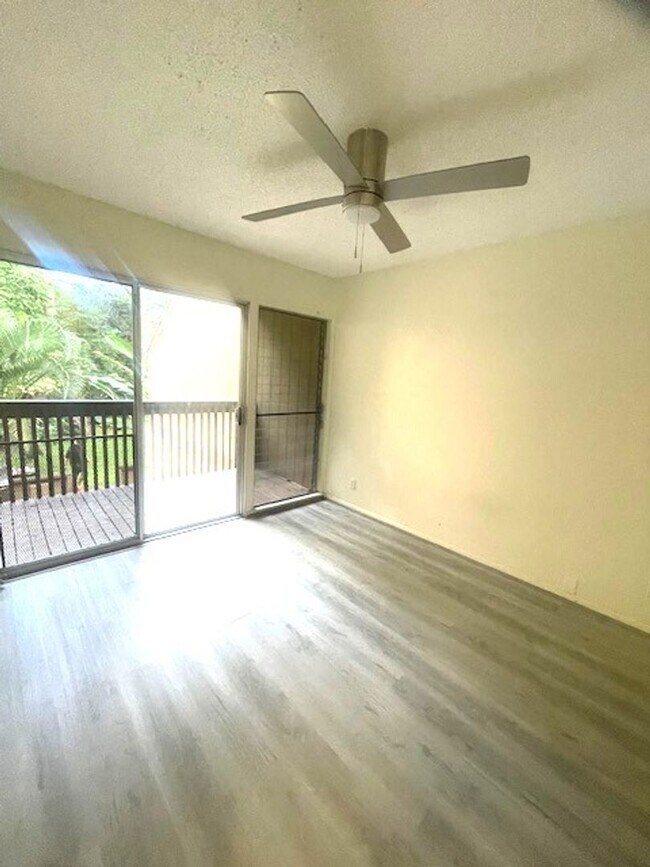 Building Photo - Beautiful 4 bed/ 2 bath/ 2 parking In Kaneohe