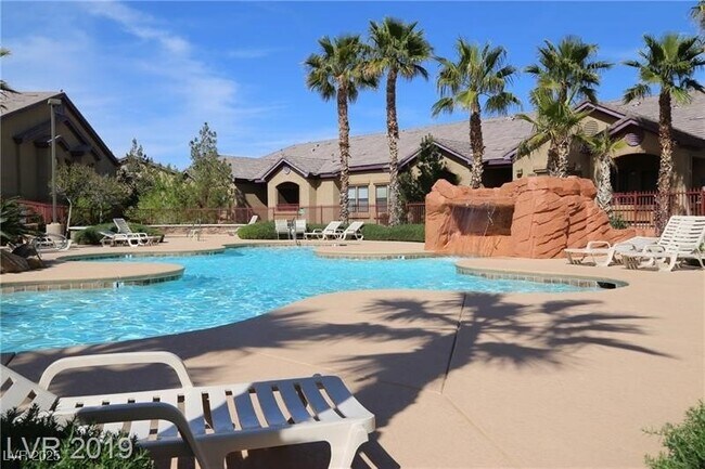 Building Photo - 8250 N Grand Canyon Dr