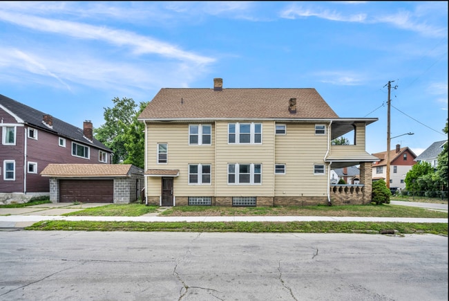 Building Photo - 12730 Barrington Ave