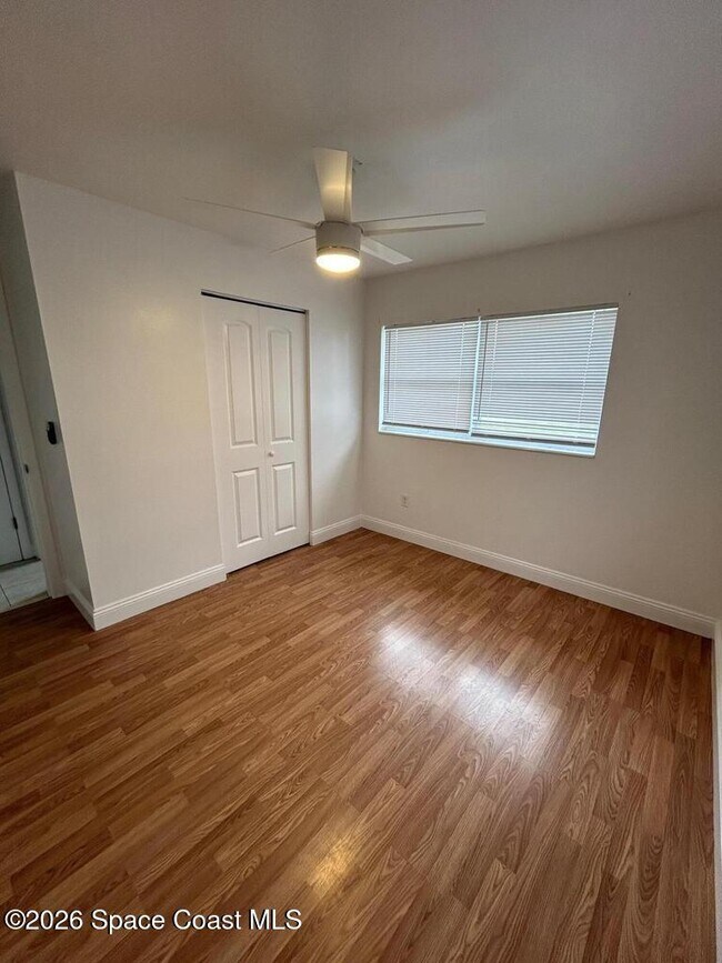 Building Photo - 1750 Cowan Dr