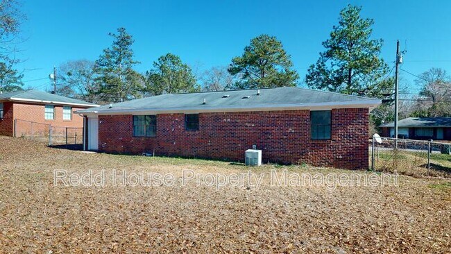 Building Photo - 125 Nann St