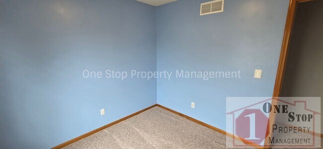 Building Photo - Beautiful 3 Bedroom & 2 Bathroom Home!
