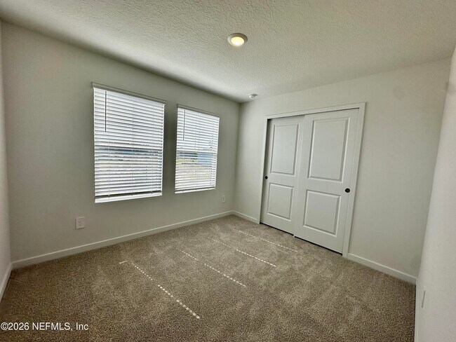 Building Photo - 166 Yellowstone Dr