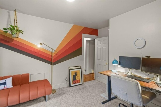 Building Photo - 80 Lakeshore Dr