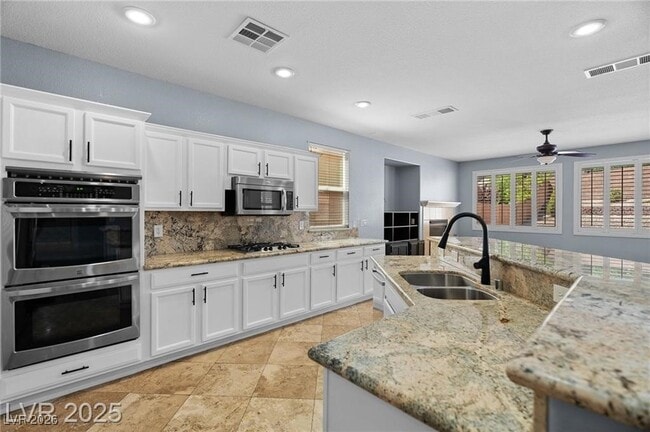 Building Photo - 10281 Wolves Den Ln