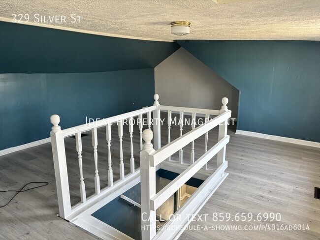 Building Photo - 329 Silver St