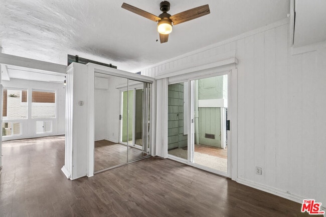 Building Photo - 115 44th St