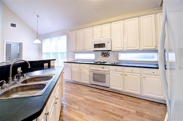 Building Photo - 329 Parkhurst Ln