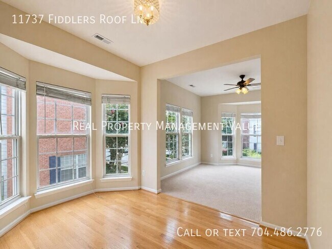 Building Photo - 11737 Fiddlers Roof Ln