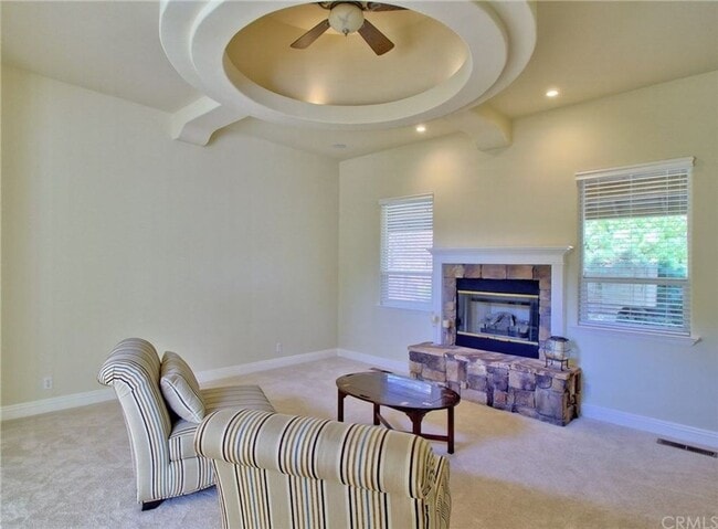 Building Photo - 1865 Vineyard Dr