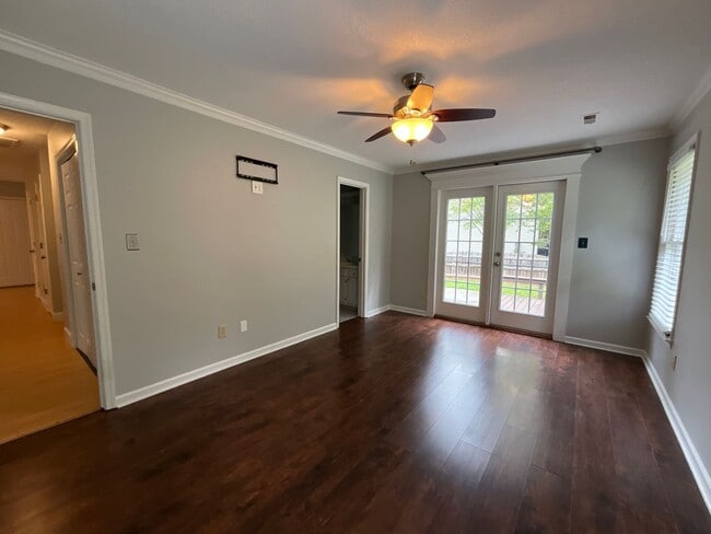 Building Photo - Poplar Grove! Northwest Schools - Updated ...