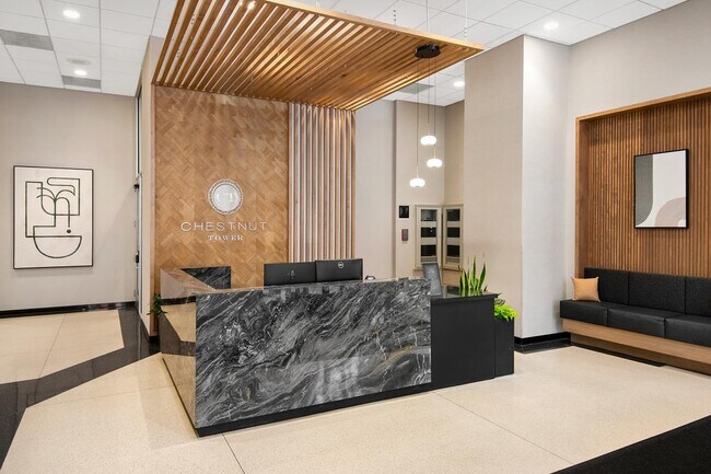 Building Photo - 121 W Chestnut St