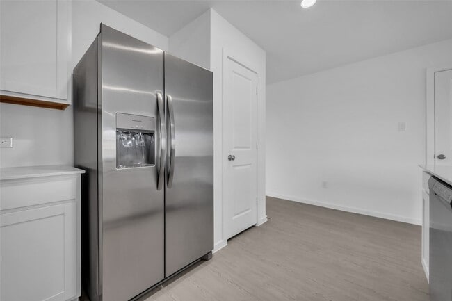 Building Photo - 26710 Willow Ln