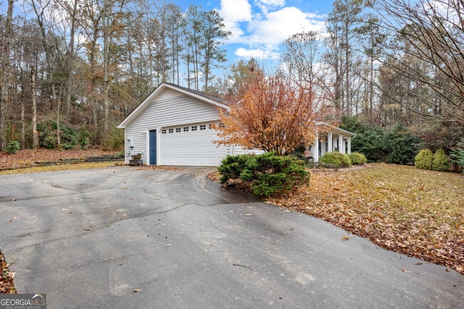 Building Photo - 3957 Tommy Lee Cook Rd