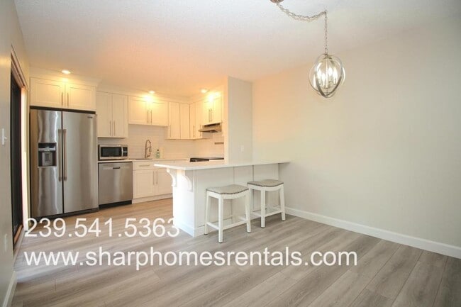 Building Photo - 5203 Cedarbend Dr