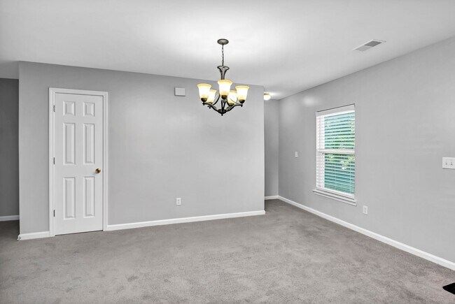 Building Photo - Freshly Updated 3 bedroom Home with New Ro...
