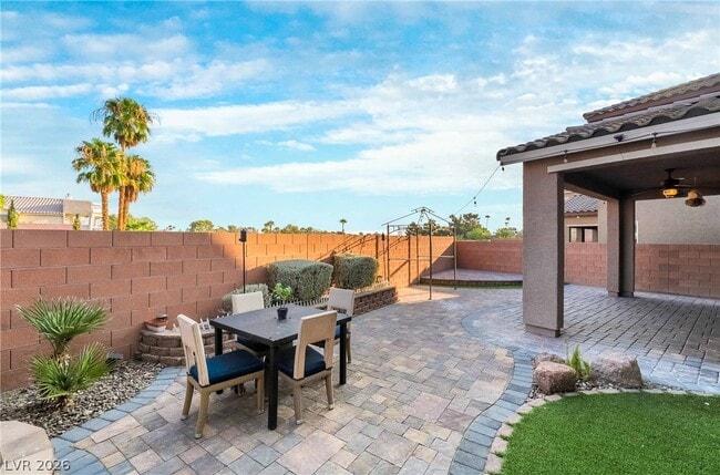 Building Photo - 6462 Estrella Hills Ave
