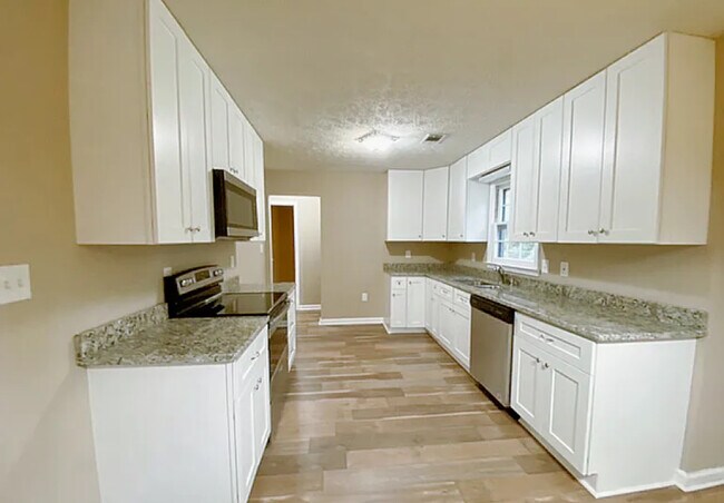 Kitchen - 6341 Spout Springs Rd