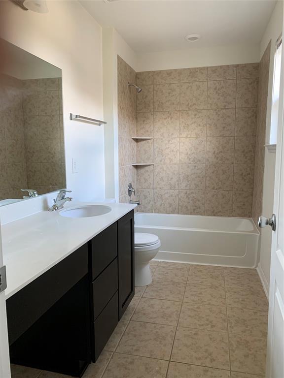 Building Photo - 15815 Copper Oak Ln