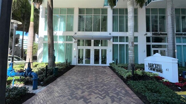 Building Photo - 41 SE 5th St