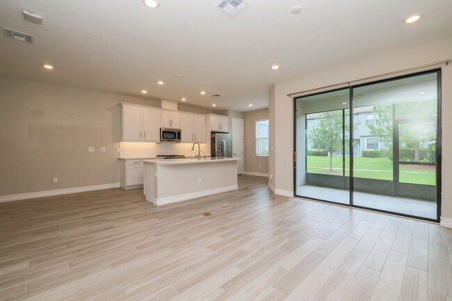 Building Photo - 4639 Almada Ln
