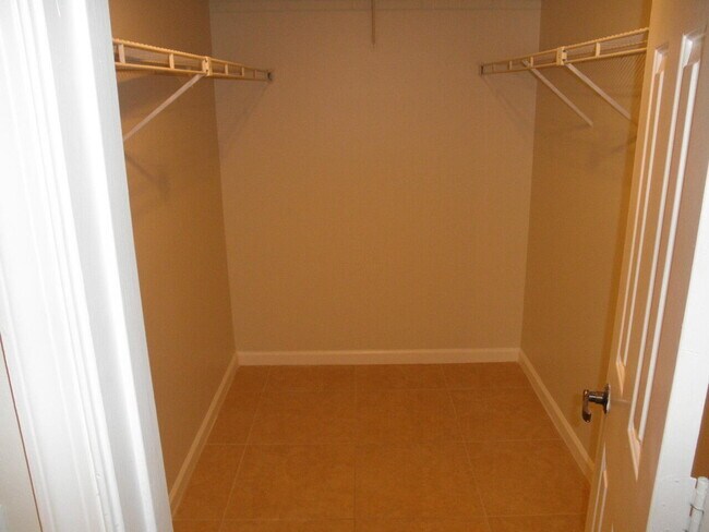 Building Photo - 13708 Lavender Ln