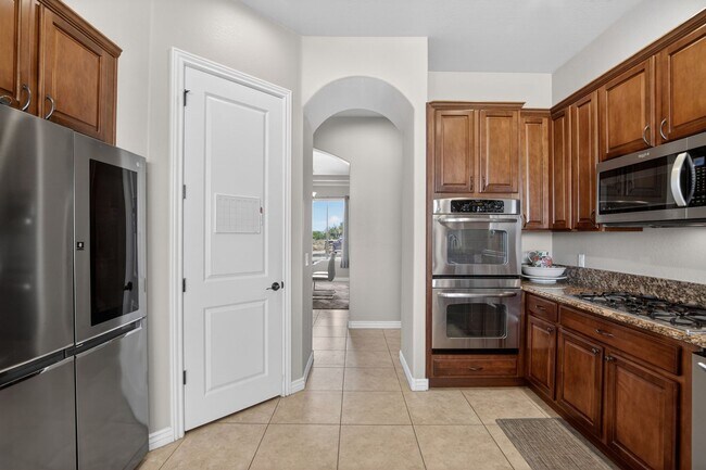 Building Photo - Luxury Meets Country Charm: Custom 5BR Home on Acreage in San Tan Valley