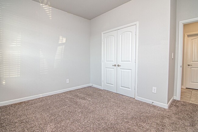 Building Photo - 7001 Mcpherson Ln