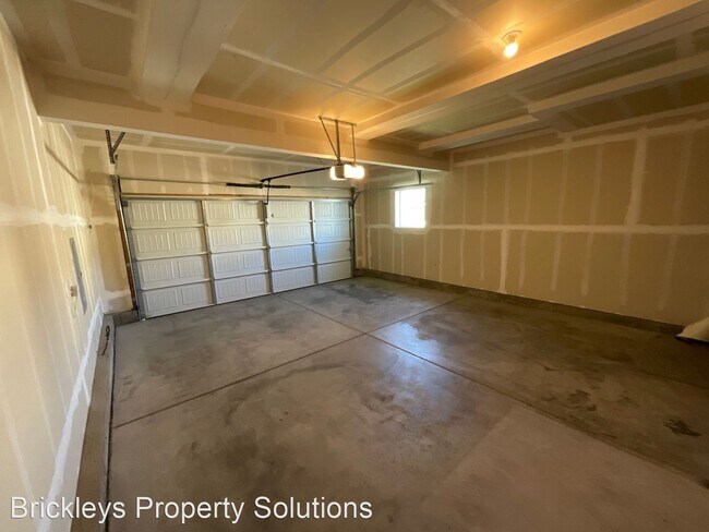 Building Photo - 3 br, 2.5 bath House - 4615 Gneiss Loop