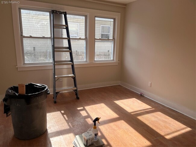 Building Photo - 43 California Ave