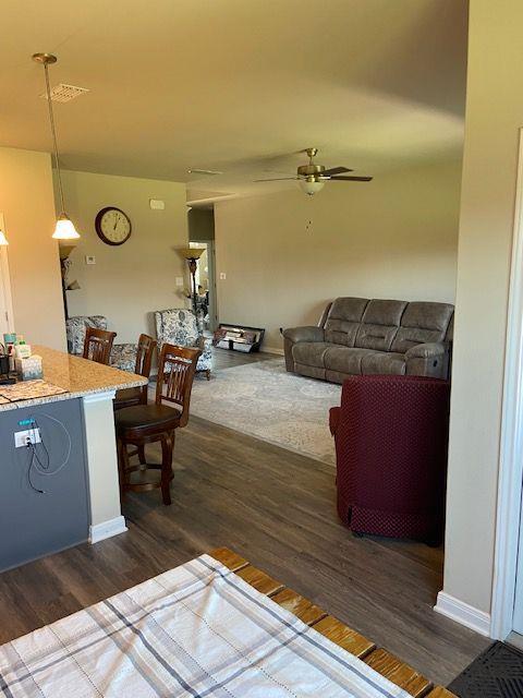 Building Photo - 4748 Highmont Dr