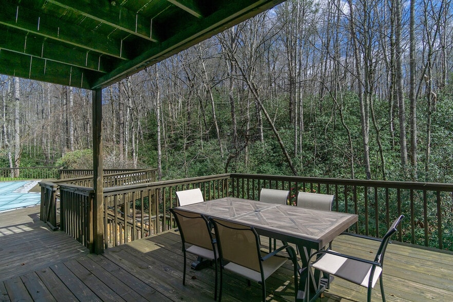 Building Photo - 19 Shady Brook Ln