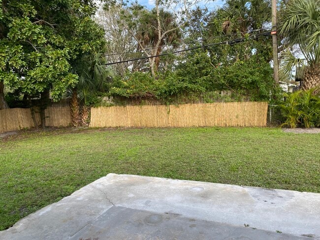 Building Photo - 793 Bianca Dr NE