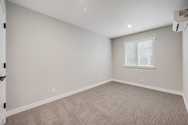 Building Photo - Beautiful Home in CDA for Rent