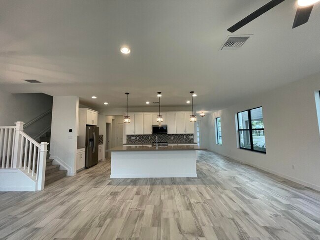 Building Photo - 8792 Antarus Dr