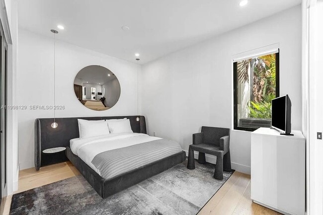 Building Photo - 445 NE 76th St